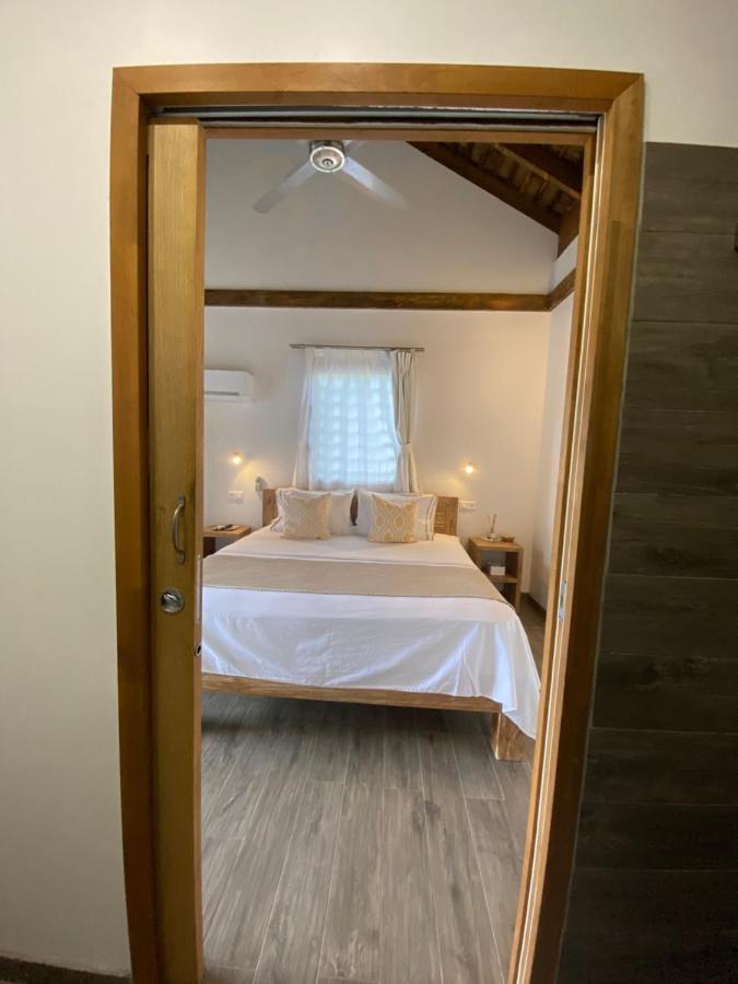Fare Noanoa Hotel Paea Ngoại thất bức ảnh