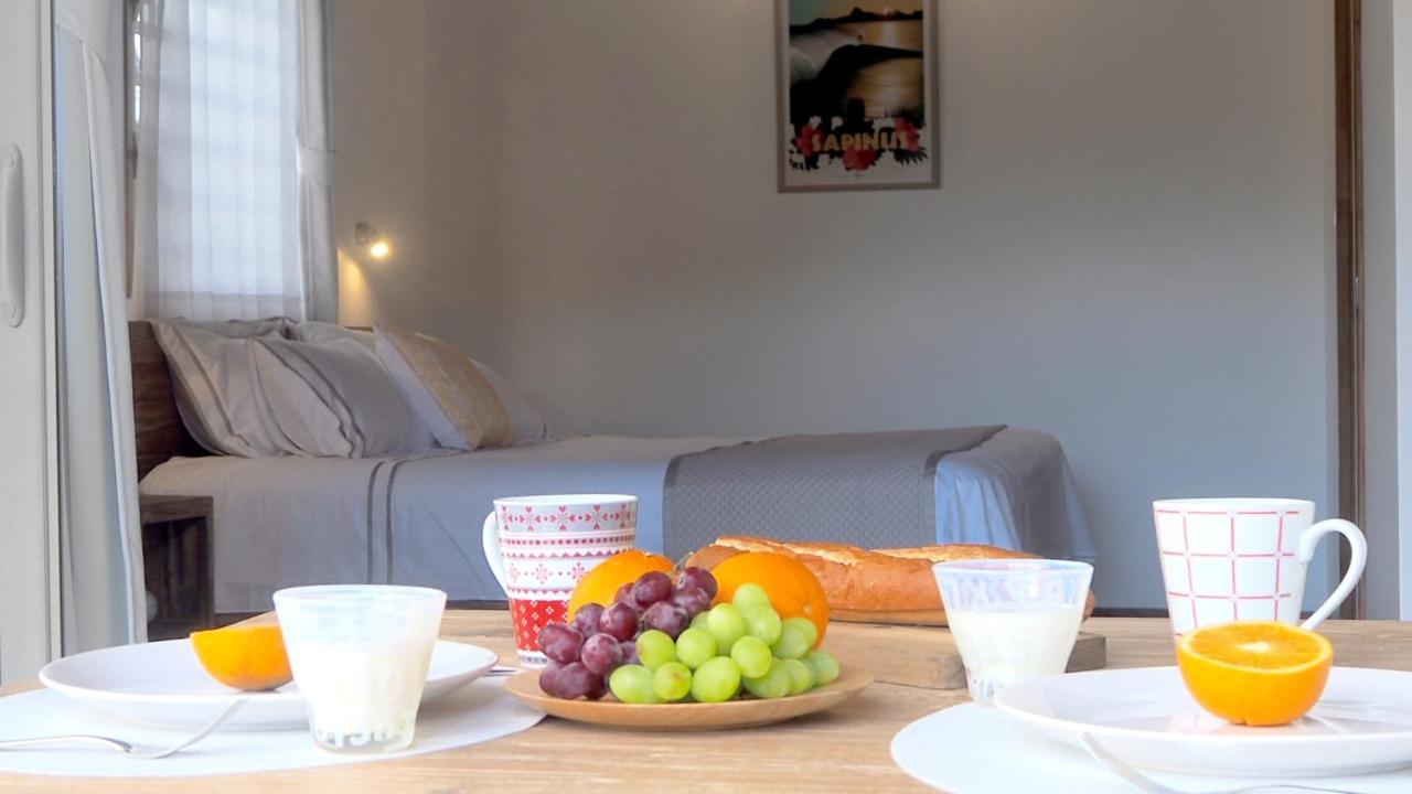 Fare Noanoa Hotel Paea Ngoại thất bức ảnh