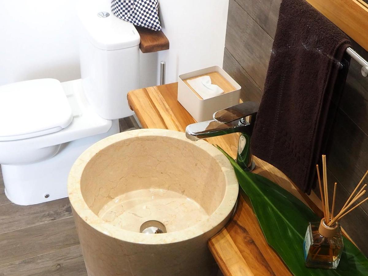 Fare Noanoa Hotel Paea Ngoại thất bức ảnh
